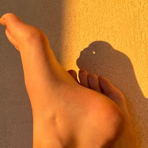 Toes-inette MYM