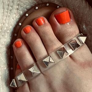 Tramp-of-feet MYM