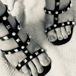 Tramp-of-feet MYM