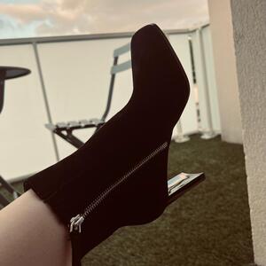 Tramp-of-feet MYM