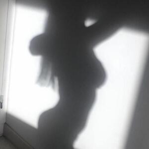 Une_fille_dans_ce_monde MYM