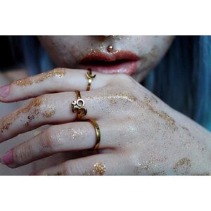 Victoria_deetz MYM