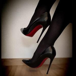 Womeninheels MYM