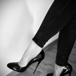 Womeninheels MYM