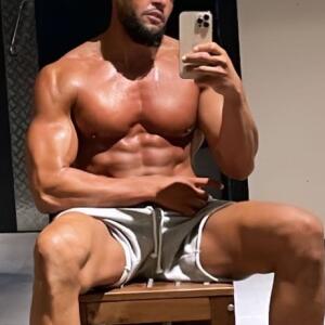 Zeus_paris MYM