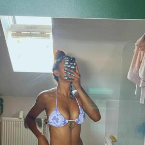 _Emiliana_ MYM