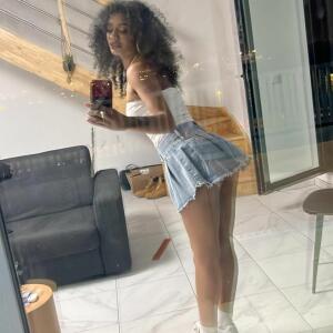 _Emiliana_ MYM