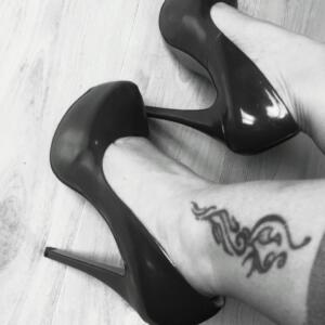 _Piedsfemme_sexymum MYM