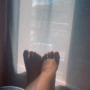 __feetlou MYM