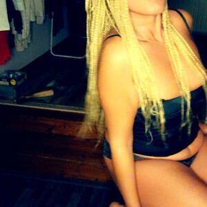 __jolie_garce__ MYM
