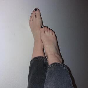 __ladygaia__feet MYM