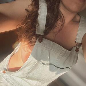 _behind_olivia MYM