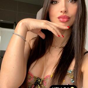 _brunette01 MYM