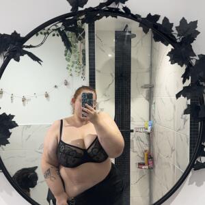 _curvygirl_17 MYM