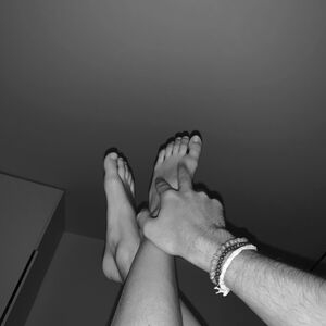 _feetcouple__ MYM