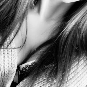 _la_petite_brune MYM