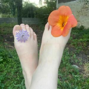 _loli_ta_feet MYM
