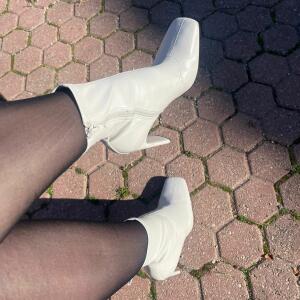 _loufeet_ MYM