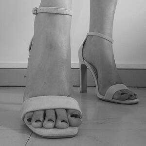 _mylovingfeet_ MYM
