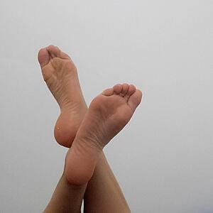 _mylovingfeet_ MYM