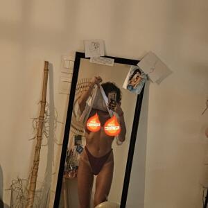_nia MYM