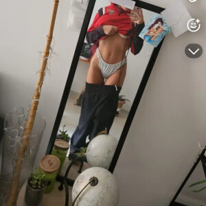 _nia MYM