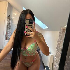 _petitebrunette45 MYM