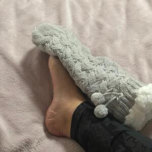 _prettyfeetgirl MYM
