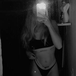 _uneblonde_ MYM