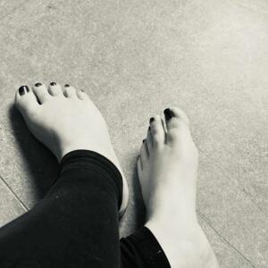 goldensteps_feet MYM