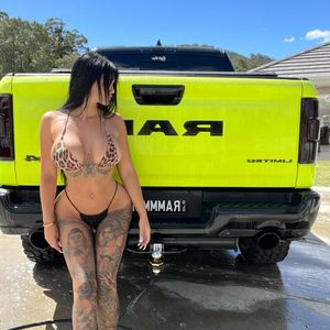 498 Race Car Driver🏎️ Renee Gracie 💦 Queen Onlyfans